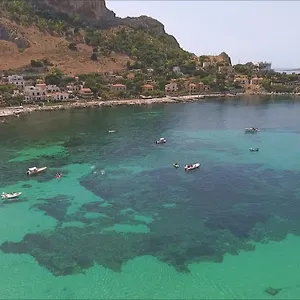  Dom wakacyjny Palermo Mare Holidays Włochy